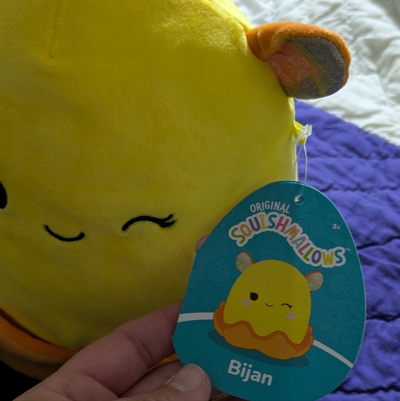 Octo squishmallow 8in - Picture 3 of 4